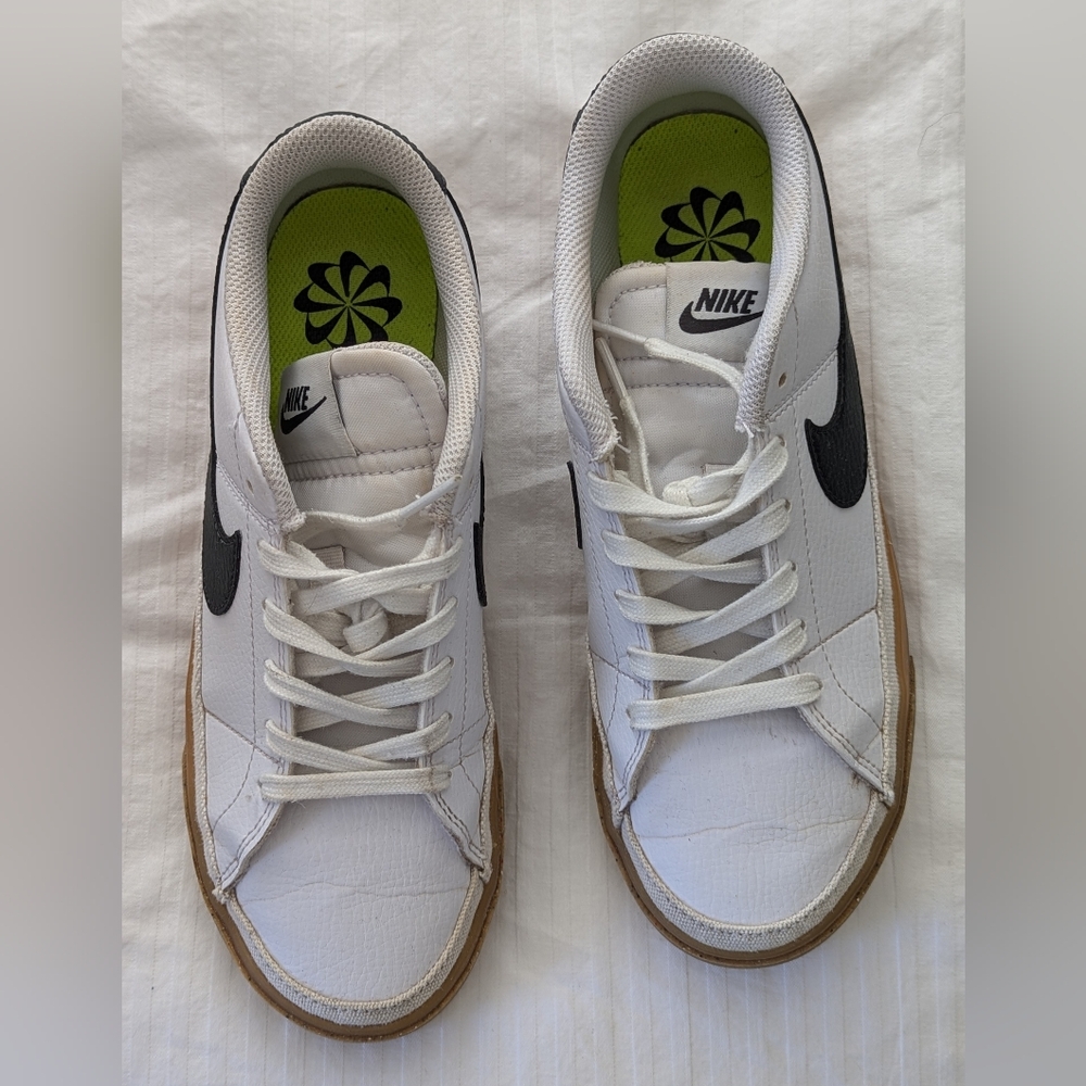 Nike Legacy Court Shoes Size 7 Ladies